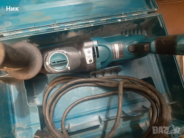 Перфоратор Макита HR2611F, снимка 3 - Бормашини - 51579298