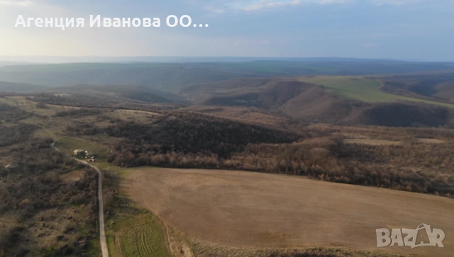 Имот с панорамни гледки и пространство за проект – 5749 кв.м в с. Долна Златица, близо до Велико Тър, снимка 6 - Парцели - 53914619