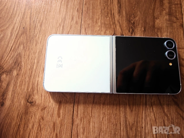 Samsung Galaxy z flip 6  512gb, снимка 6 - Samsung - 53915079