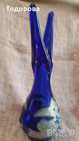 Старинна ваза от цветно стъкло и метален обков, снимка 4 - Антикварни и старинни предмети - 29293752