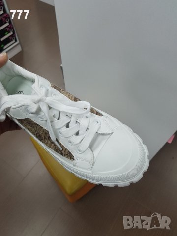 обувки , снимка 2 - Дамски ежедневни обувки - 44203766