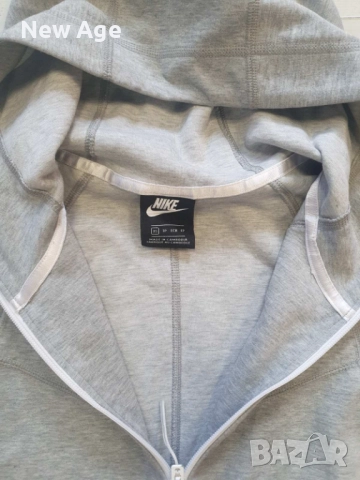 Оригинално Дамско горнище NIKE W TCH FLC WR HOODIE -  Nike Tech Fleece- XS, снимка 3 - Спортни екипи - 52243370