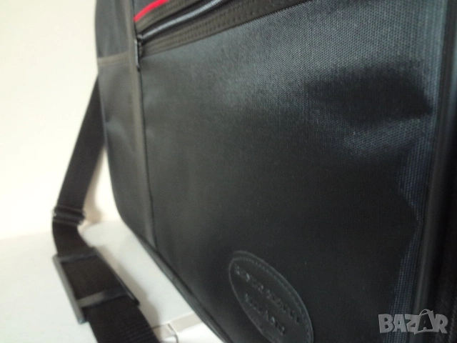 Чисто нова италианска бизнес чанта за лаптоп компютър, снимка 4 - Лаптоп аксесоари - 53078416