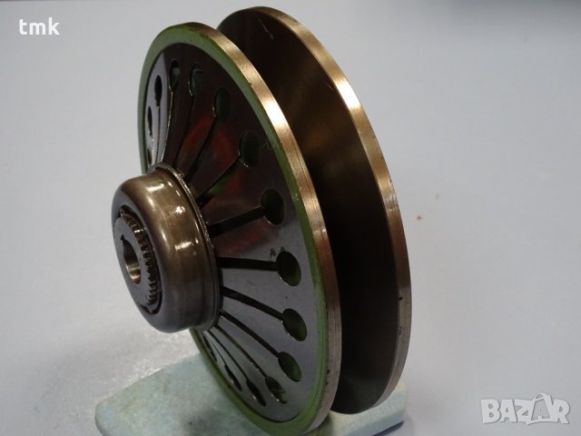 Вариаторна шайба LENZE 11.12.18 Ø185, снимка 3 - Резервни части за машини - 30781166