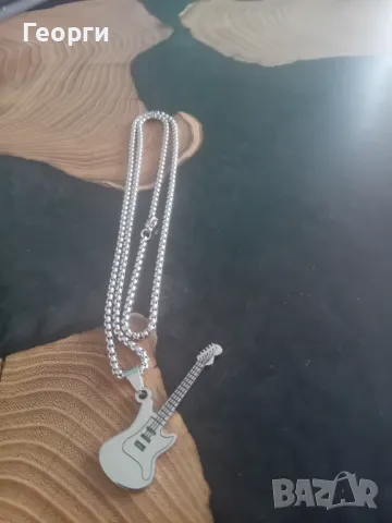 Синджир  с висулка китара