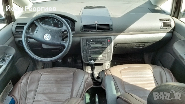 VW Sharan 1.9 TDI, снимка 12 - Автомобили и джипове - 53241215