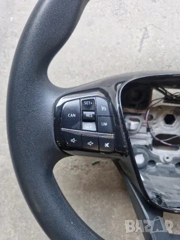 Оригинален волан с Airbag за Ford Fiesta MK8 / Focus MK4 /, снимка 3 - Части - 55825648
