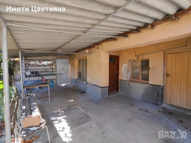 Двуетажна къща в с. Млекарево, снимка 10 - Къщи - 56080382
