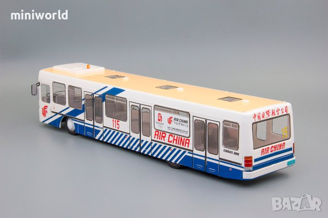 COBUS 3000 Airport Bus автобус 1984 - мащаб 1:43 на Hachette моделът е нов в блистер, снимка 2 - Колекции - 42517708