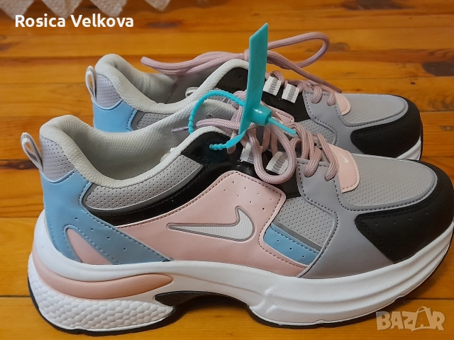 Маратонки NIKE 