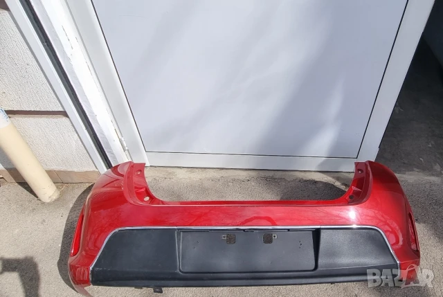 Задна броня Тойота Аурис 2 (2012-2015), снимка 2 - Части - 51388038