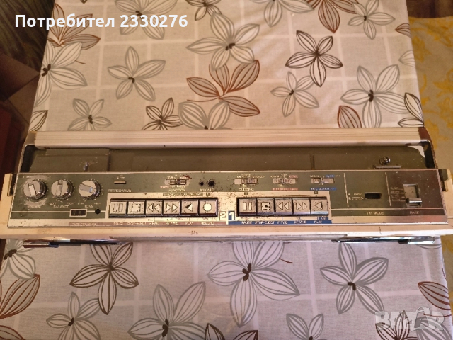 SHARP QT-77HW, снимка 2 - Радиокасетофони, транзистори - 51810354