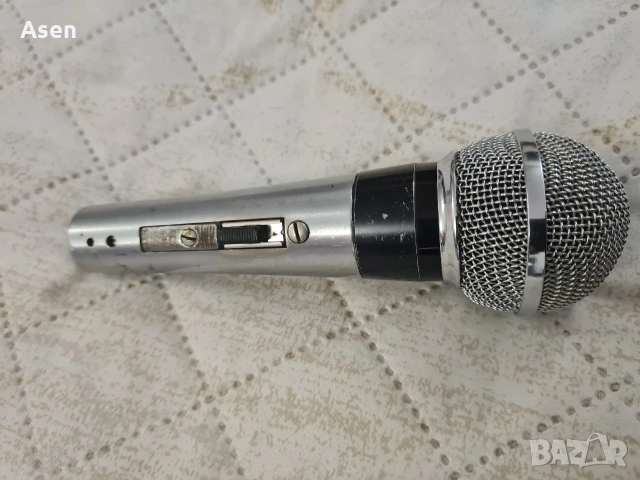 Продавам микрофон Шур 