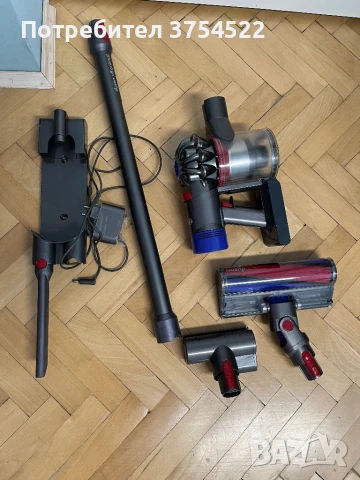 Вертикална прахосмукачка Dyson V8 sv25