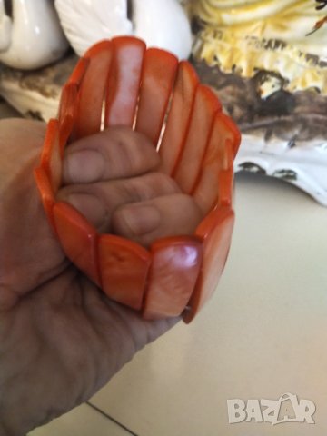 разпродажба Гривна ръчна изработка от масивни парчета сьомга  седеф, снимка 2 - Гривни - 42808808