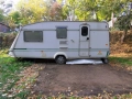Продава се каравана с място в къмпинг Юг, снимка 1