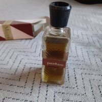 Стар парфюм Manon на Арома, снимка 3 - Други ценни предмети - 29658696