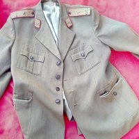 Соц куртка полковник , снимка 1 - Антикварни и старинни предмети - 42894318