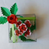 Оригами рози в кутиики, снимка 1 - Изкуствени цветя - 44693312