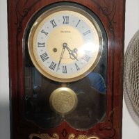 стенен часовник янтар профилактиран от часовникар, снимка 1 - Стенни часовници - 42482584
