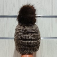 Нова дамска плетена шапка кафяв меланж с помпон/пух, снимка 4 - Шапки - 30963255