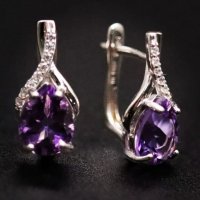 Елегантни Сребърни Обеци 925 с Натурален лилав Аметист (Amethyst) и странични камъни Циркони, снимка 1 - Обеци - 38165620