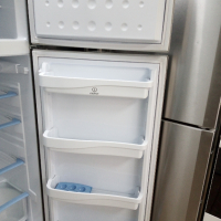 Сив хладилник с горна камера Indesit  2 години гаранция!, снимка 5 - Хладилници - 44756114