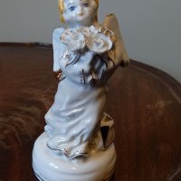Порцеланова фигурка ангел , снимка 1 - Декорация за дома - 39242519