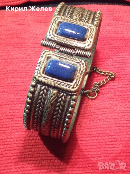 СТАРА БРОНЗОВА ВЪЗРОЖДЕНСКА ГРИВНА с ЩИФТ и СИНЯ КЕРАМИКА ОРНАМЕНТИРАНА 9839, снимка 1