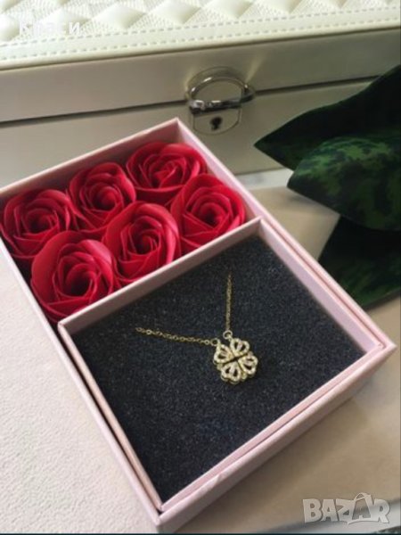 Кутия за бижута с вечни рози, снимка 1