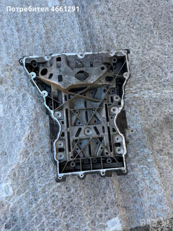 Горна част на картер за двигател на Мерцедес Mercedes 2.2Cdi 651 само за 150лв. A6510141602, снимка 1