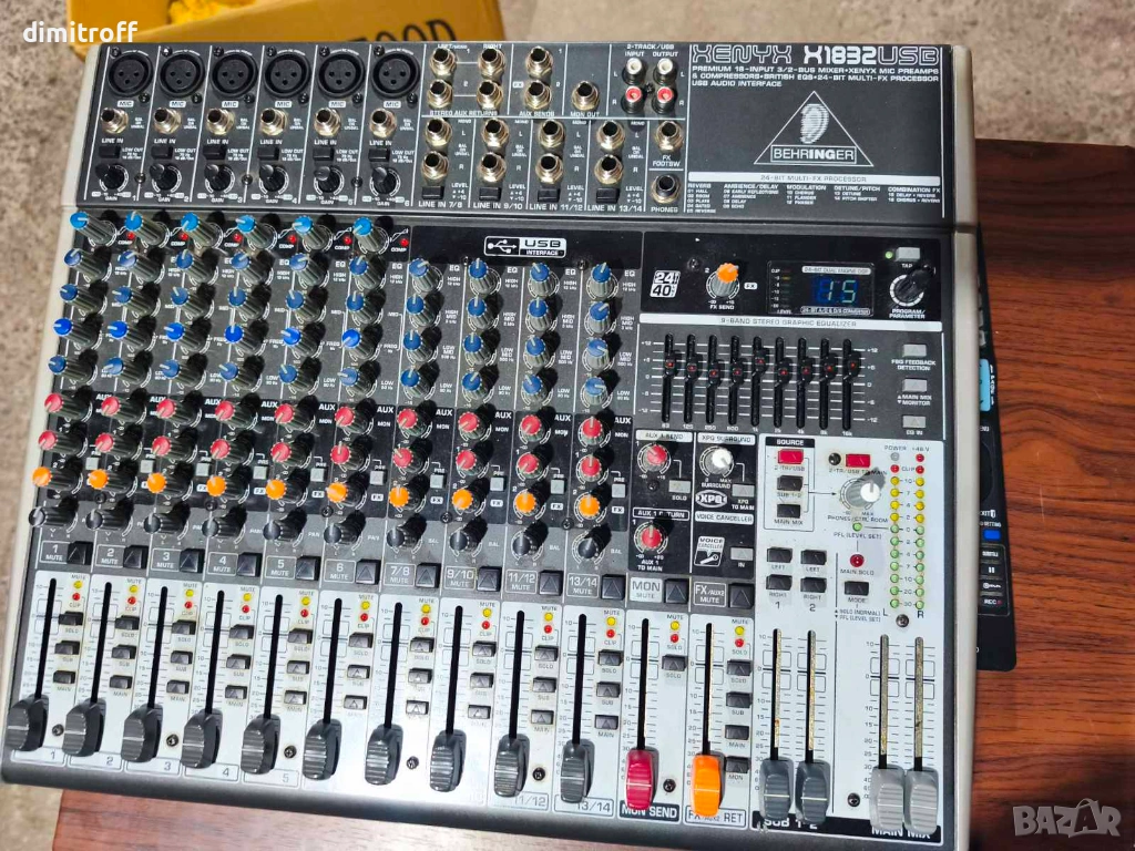 Behringer XENYX X 1832 USB Смесителен пулт, снимка 1