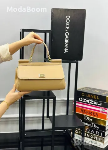 Dolce & Gabbana дамски чанти Различни цветове , снимка 2 - Чанти - 48885557