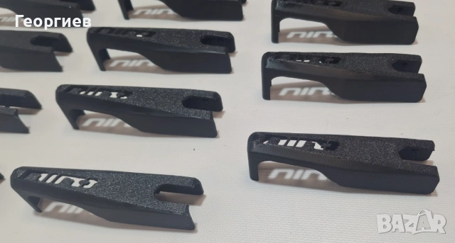 KIA Niro четка за почистване на задната камера, снимка 2 - Аксесоари и консумативи - 53904775