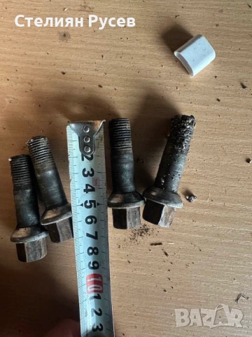4683 4 бр болтове демонтирани от mercedes ml w164 -10 лв 4бр / 18mm дължина на резбата / 70mm целият, снимка 2 - Части - 51974782