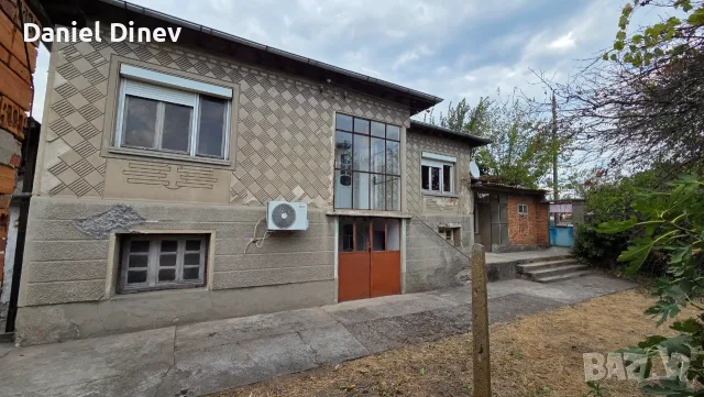 къща в гр Гълъбово - 3.8 дка