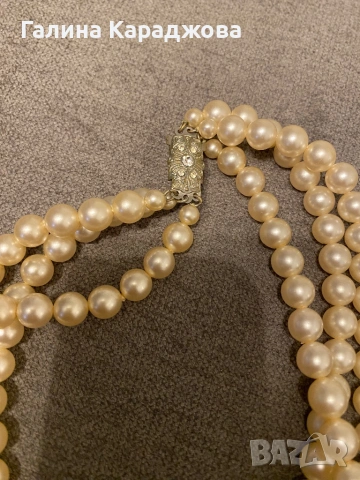 Огърлица с изкуствени перли тройна , снимка 4 - Колиета, медальони, синджири - 54092034