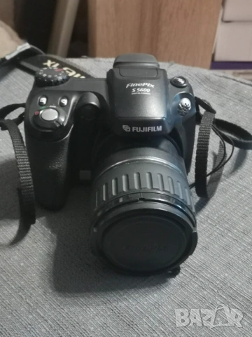 Фотоапарат FUJIFILM FinePix S5600, снимка 12 - Фотоапарати - 54326283