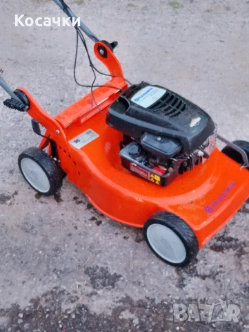 Бензинова самоходна косачка Хускварна 4 к.с, снимка 4 - Градинска техника - 50888321