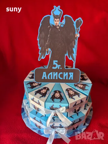 Картонена торта Злодеида