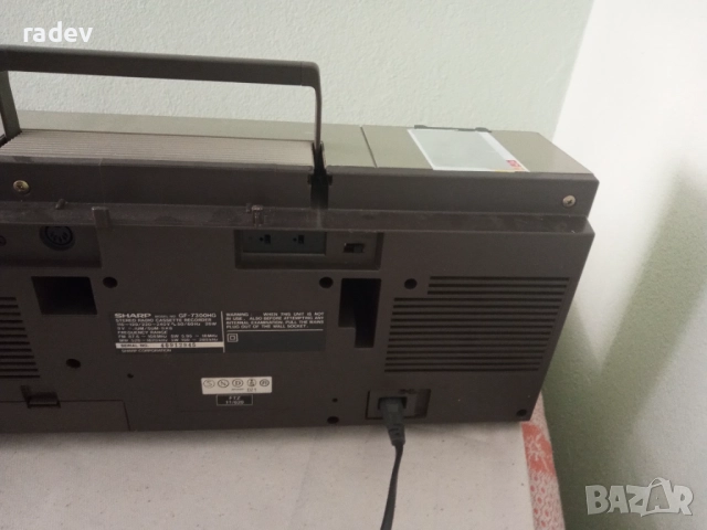 Еднокасетъчен касетофон Sharp GF 7300, снимка 2 - Радиокасетофони, транзистори - 51545277