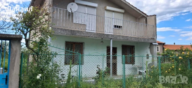 Продава вила