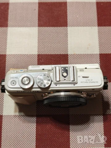 Безогледално тяло Olympus PEN E- PL7 + светкавица, снимка 2 - Фотоапарати - 56261300