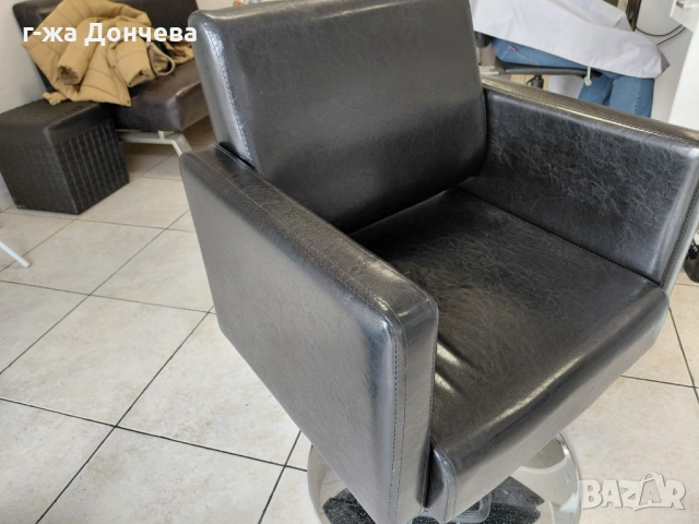 Фризьорски стол, снимка 3 - Фризьорски столове - 53948704