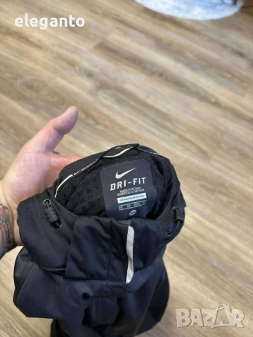 Дамсо Soft Shell Nike Training  Shield Max Dark Ash/Black Stretch , XS размер, снимка 9 - Якета - 52422496