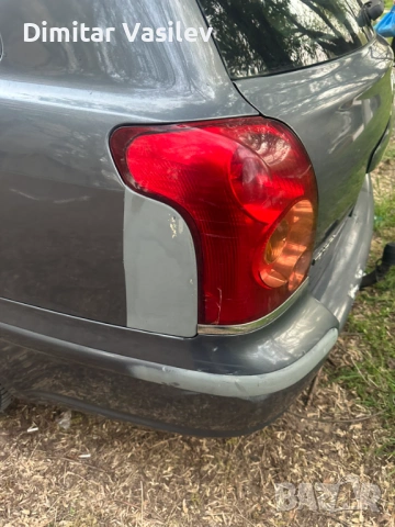 Toyota Avensis 2.0 D4D 116 2004, снимка 10 - Автомобили и джипове - 54349711
