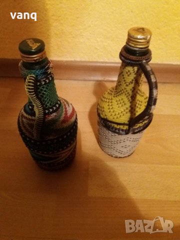 Плетени бутилки с дръжки-700мл, снимка 2 - Антикварни и старинни предмети - 30846567