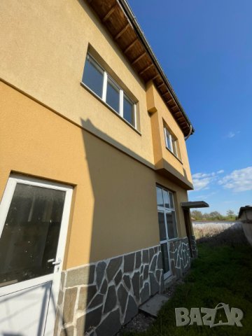 Продава жилищна сграда с търговски обекти, снимка 2 - Къщи - 40433969