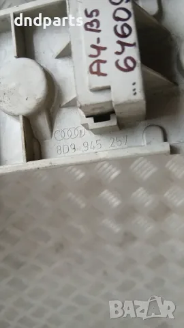 Платка десен стоп Audi A4 B5 1999 8D9945257 A4 (B5) (1994-2001), снимка 4 - Части - 56240603