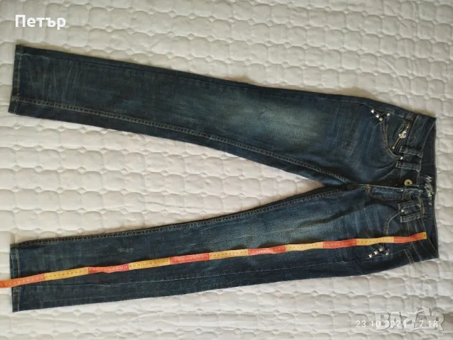 Продавам дамски дънки